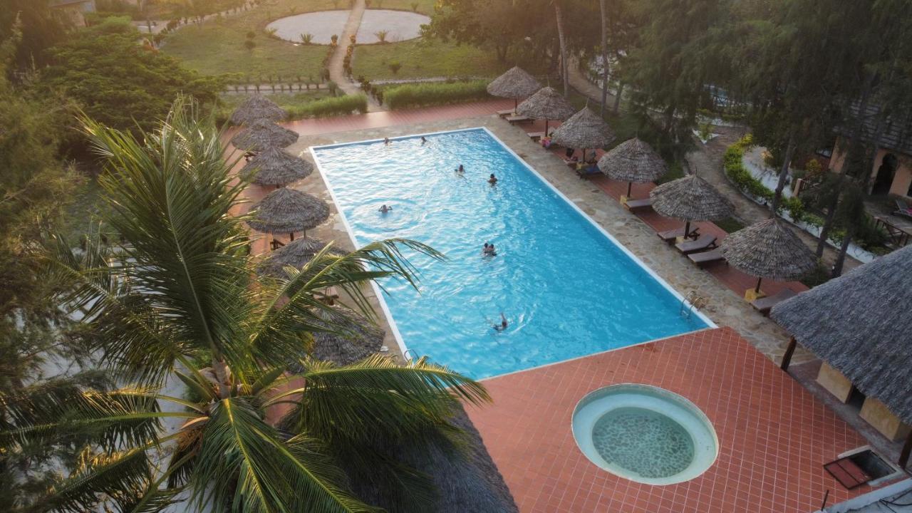 Vrclub Paje Palms Beach Resort エクステリア 写真