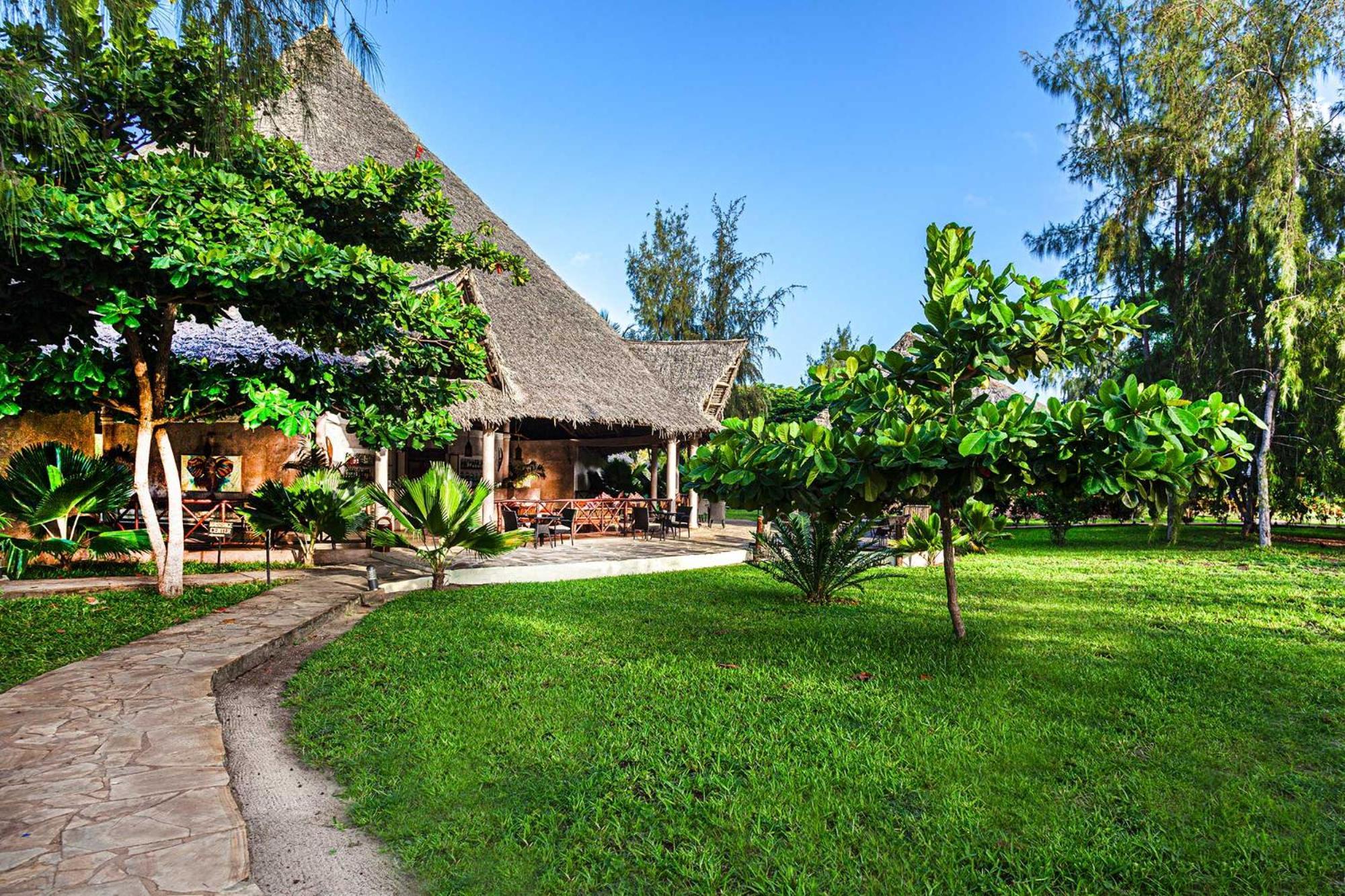 Vrclub Paje Palms Beach Resort エクステリア 写真